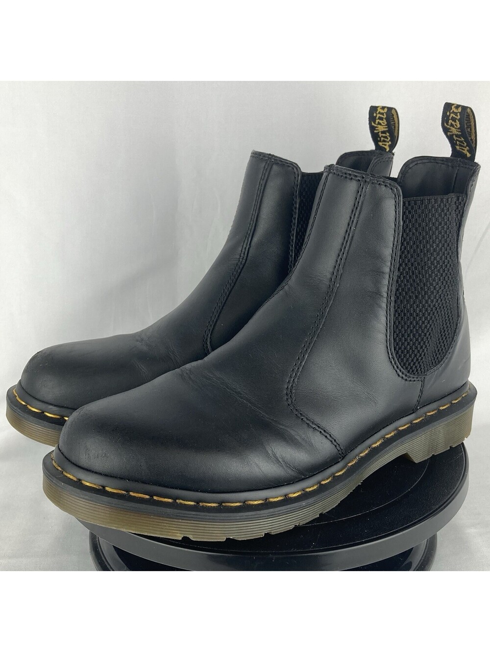Women’s Size 11 Dr. Martens 2976 Chelsea Boots Black Leather Slip On Ankle AW004